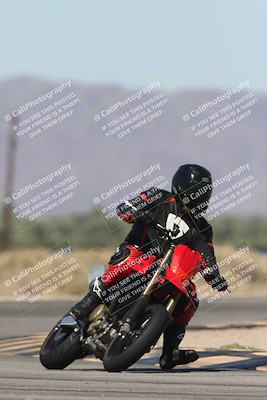 media/Oct-13-2025-Moto Forza (Mon) [[a66d839500]]/4-C Group/Session 3 (Turn 16)/